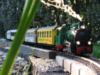 53Mh mit Personenzug